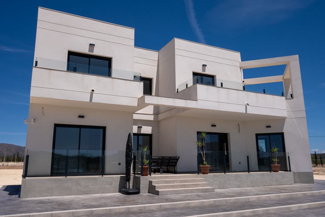 4 bedroom Villa for sale in Pinoso with pool - € 518,000 (Ref: 8326694)