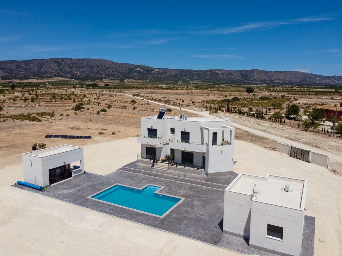 4 bedroom Villa for sale in Pinoso with pool - € 518,000 (Ref: 8326694)