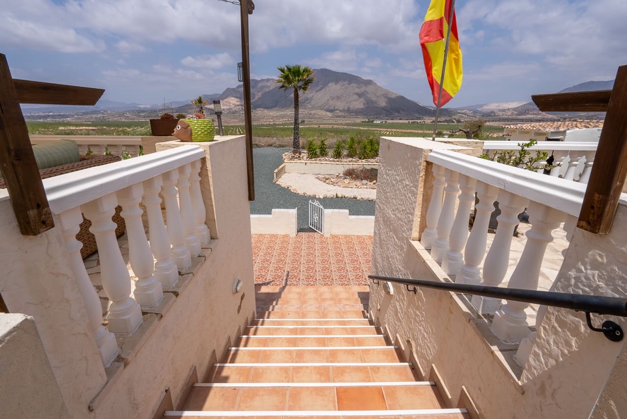 7 bedroom Villa for sale in Barbarroja with pool - € 534,995 (Ref: 8338993)