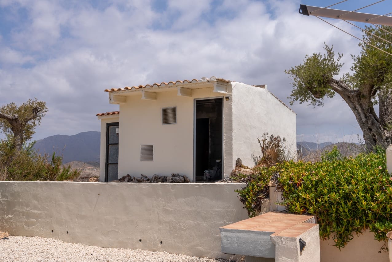 7 bedroom Villa for sale in Barbarroja with pool - € 534,995 (Ref: 8338993)