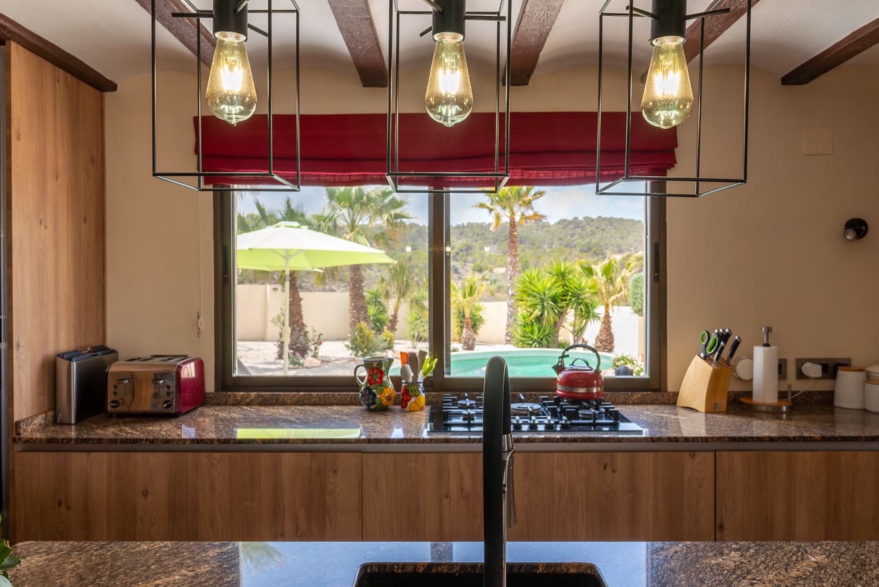 7 bedroom Villa for sale in Barbarroja with pool - € 534,995 (Ref: 8338993)