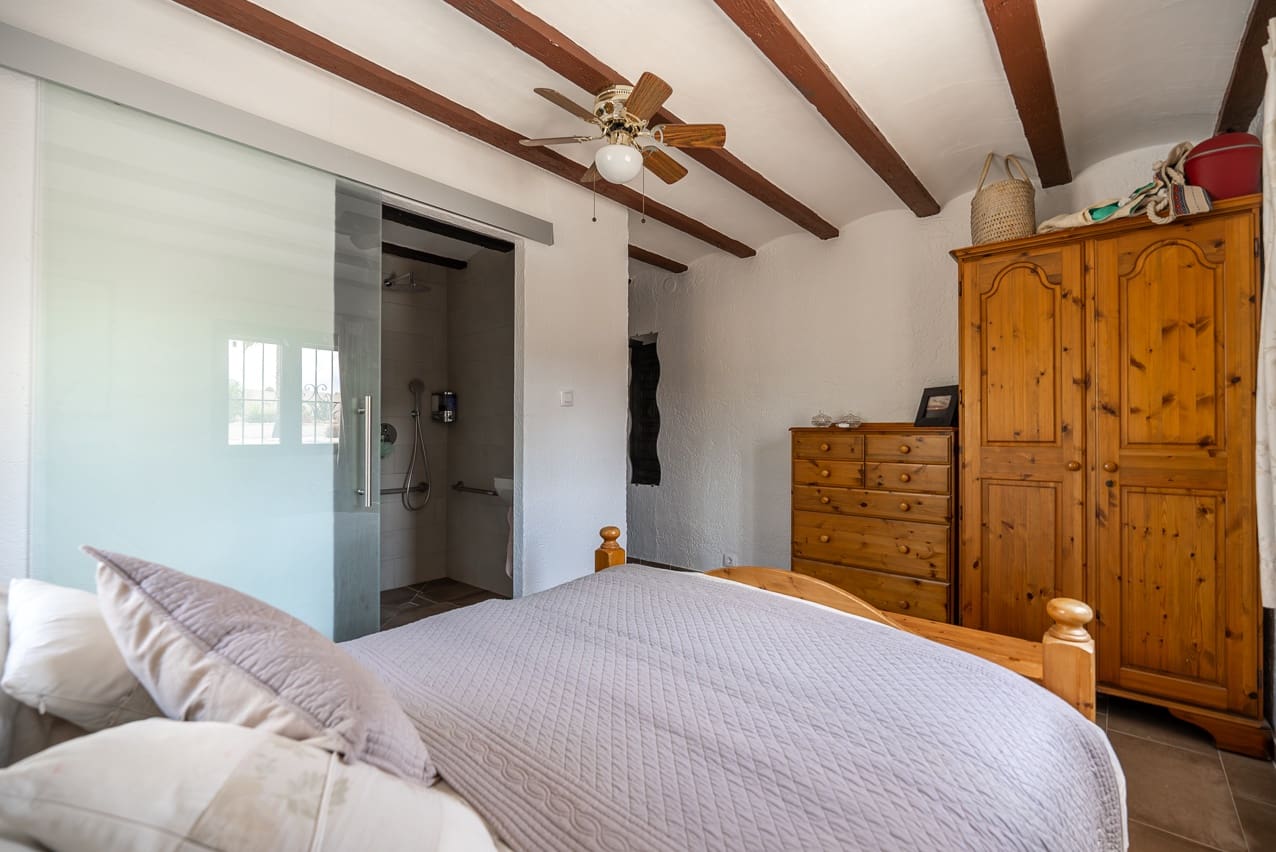 7 bedroom Villa for sale in Barbarroja with pool - € 534,995 (Ref: 8338993)