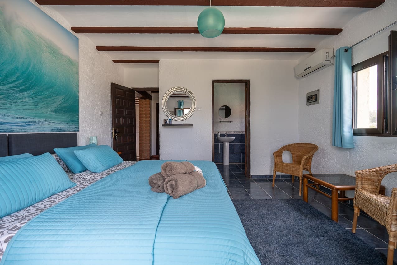 7 bedroom Villa for sale in Barbarroja with pool - € 534,995 (Ref: 8338993)