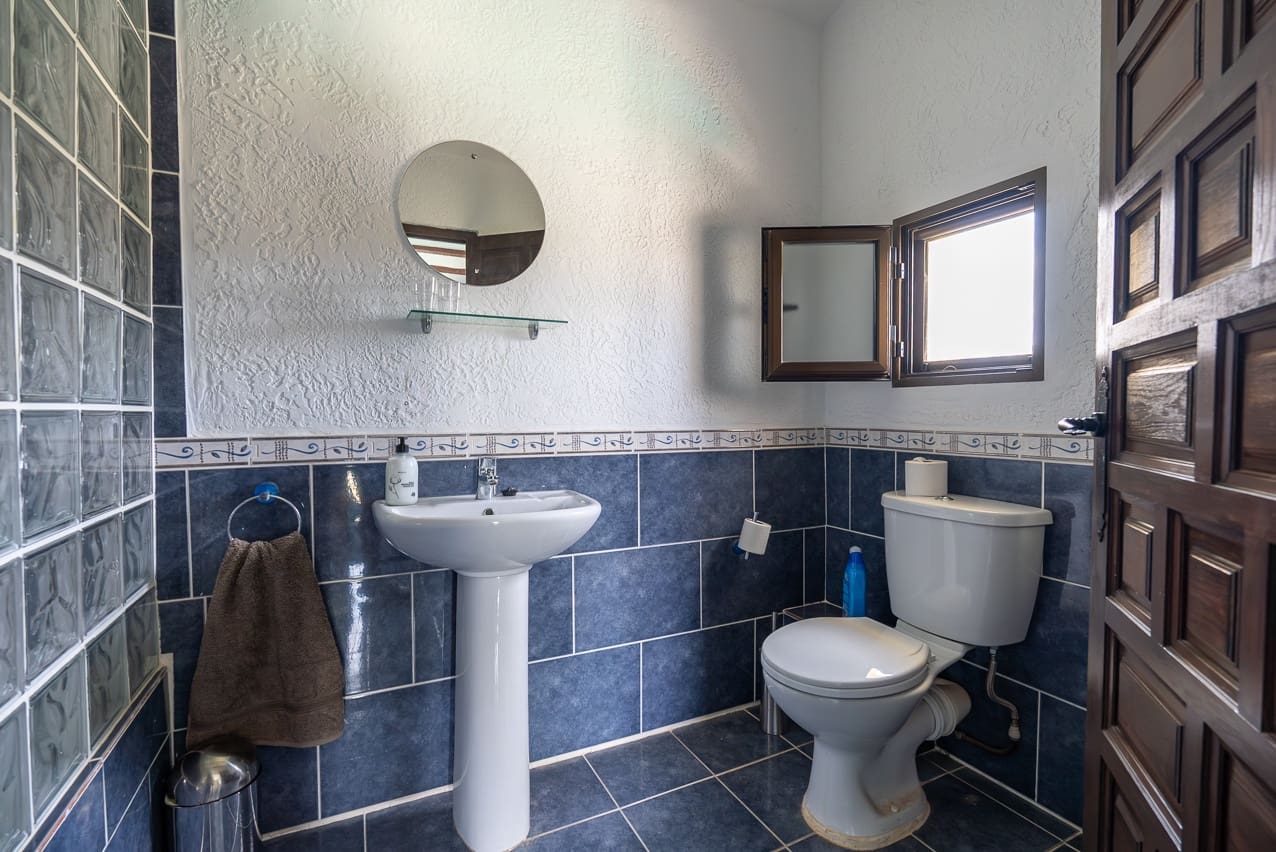 7 bedroom Villa for sale in Barbarroja with pool - € 534,995 (Ref: 8338993)