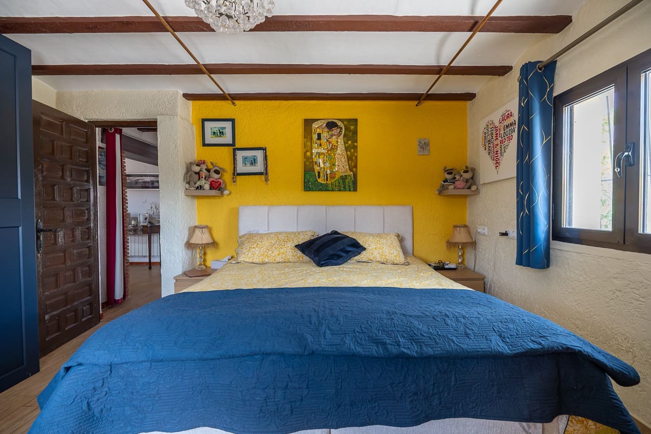 7 bedroom Villa for sale in Barbarroja with pool - € 534,995 (Ref: 8338993)