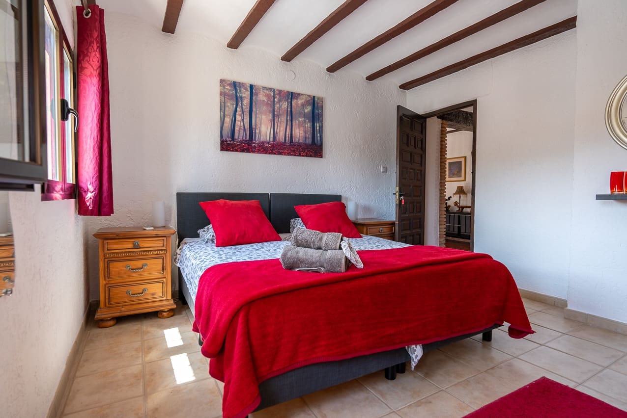 7 bedroom Villa for sale in Barbarroja with pool - € 534,995 (Ref: 8338993)