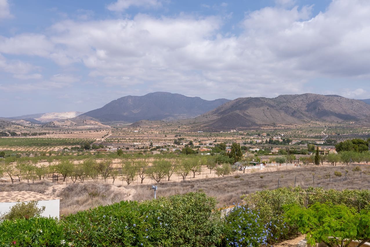 7 bedroom Villa for sale in Barbarroja with pool - € 534,995 (Ref: 8338993)