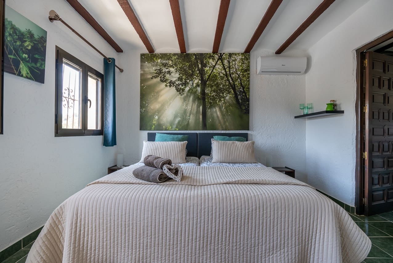 7 bedroom Villa for sale in Barbarroja with pool - € 534,995 (Ref: 8338993)