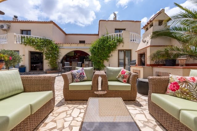 6 soveværelse Villa til salg i Barbarroja, Orihuela med swimmingpool - € 534.995 (Ref: 8338993)