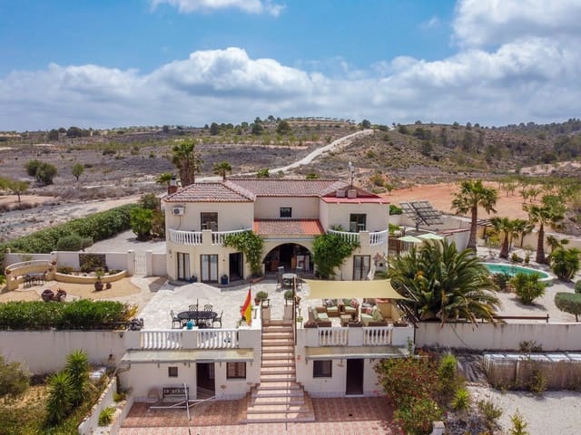 6 soveværelse Villa til salg i Barbarroja, Orihuela med swimmingpool - € 534.995 (Ref: 8338993)