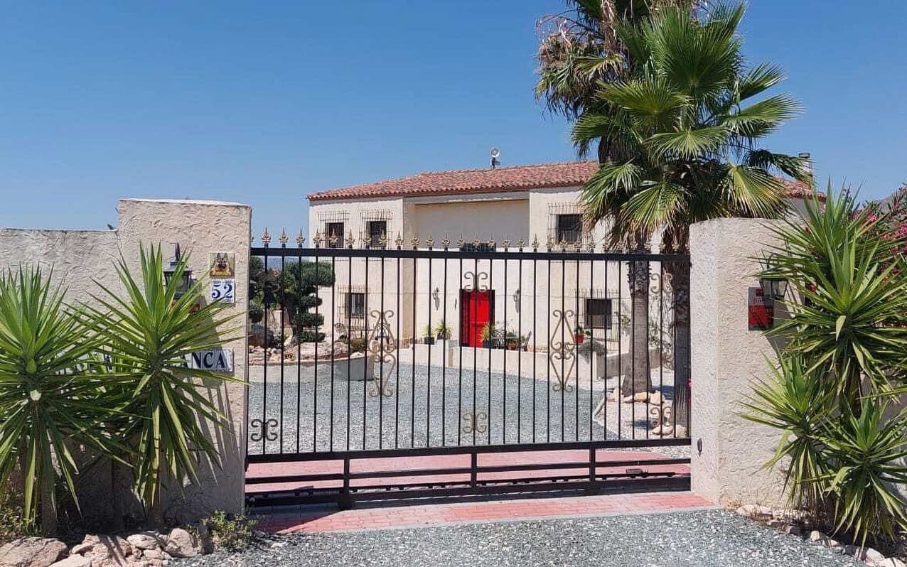 6 soverom Villa til salgs i Barbarroja med svømmebasseng - € 534 995 (Ref: 8338993)