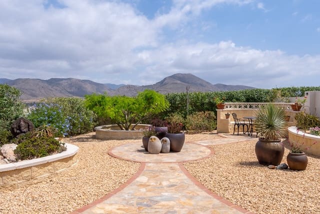 6 soveværelse Villa til salg i Barbarroja, Orihuela med swimmingpool - € 534.995 (Ref: 8338993)