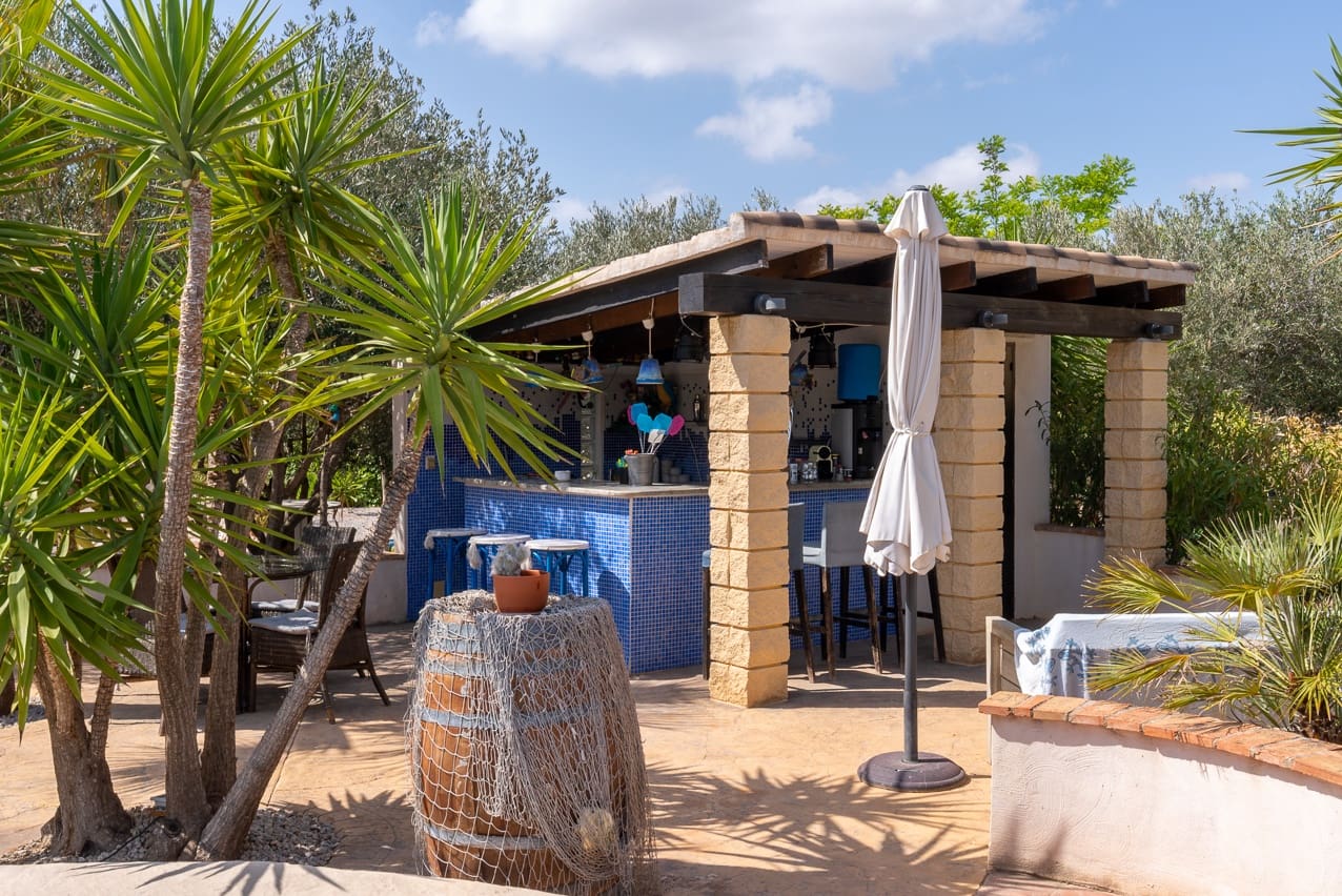 6 soveværelse Finca/Landehus til salg i Barbarroja med swimmingpool - € 850.000 (Ref: 8347272)