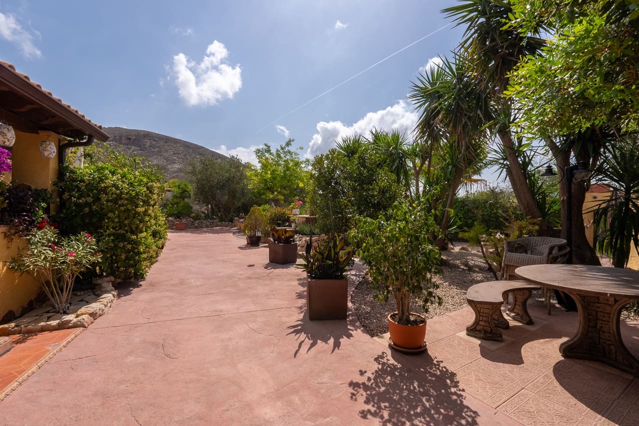 6 soveværelse Finca/Landehus til salg i Barbarroja med swimmingpool - € 850.000 (Ref: 8347272)