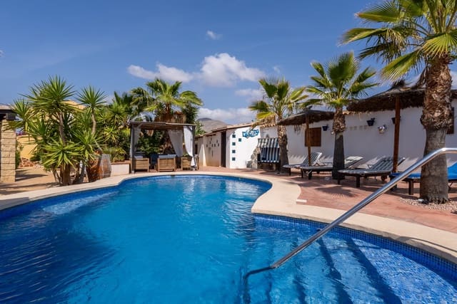 6 Zimmer Finca/Landgut zu verkaufen in Barbarroja, Orihuela mit Pool - 850.000 € (Ref: 8347272)