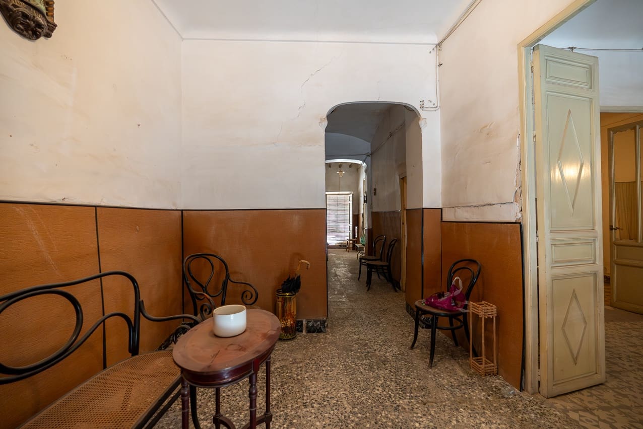 4 bedroom Townhouse for sale in Pinoso with pool - € 150,000 (Ref: 8406409)