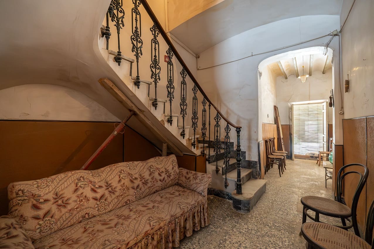 4 bedroom Townhouse for sale in Pinoso with pool - € 150,000 (Ref: 8406409)