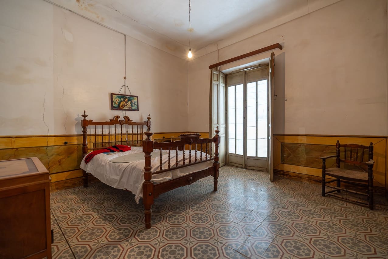 4 bedroom Townhouse for sale in Pinoso with pool - € 150,000 (Ref: 8406409)