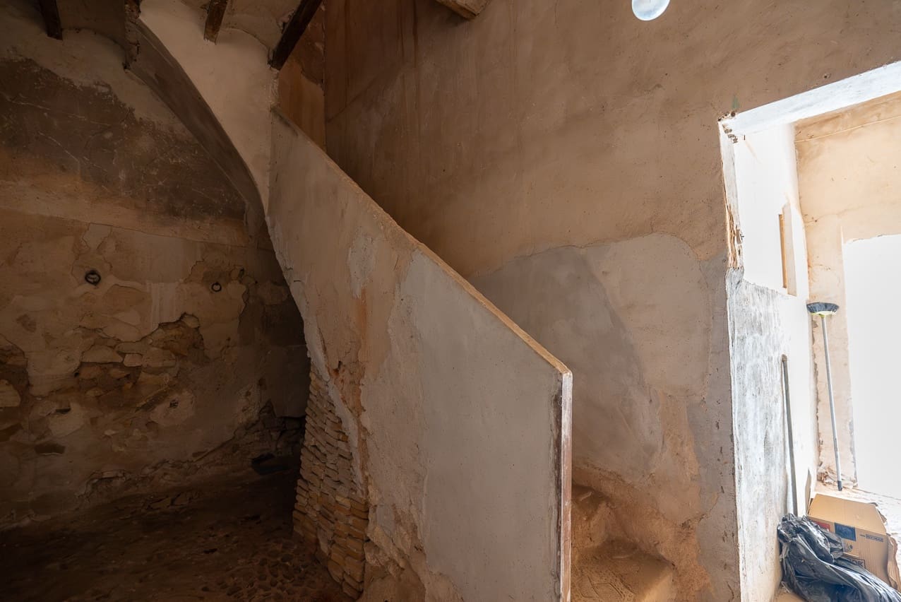 4 bedroom Townhouse for sale in Pinoso with pool - € 150,000 (Ref: 8406409)