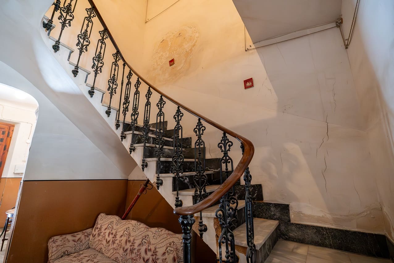 4 bedroom Townhouse for sale in Pinoso with pool - € 150,000 (Ref: 8406409)