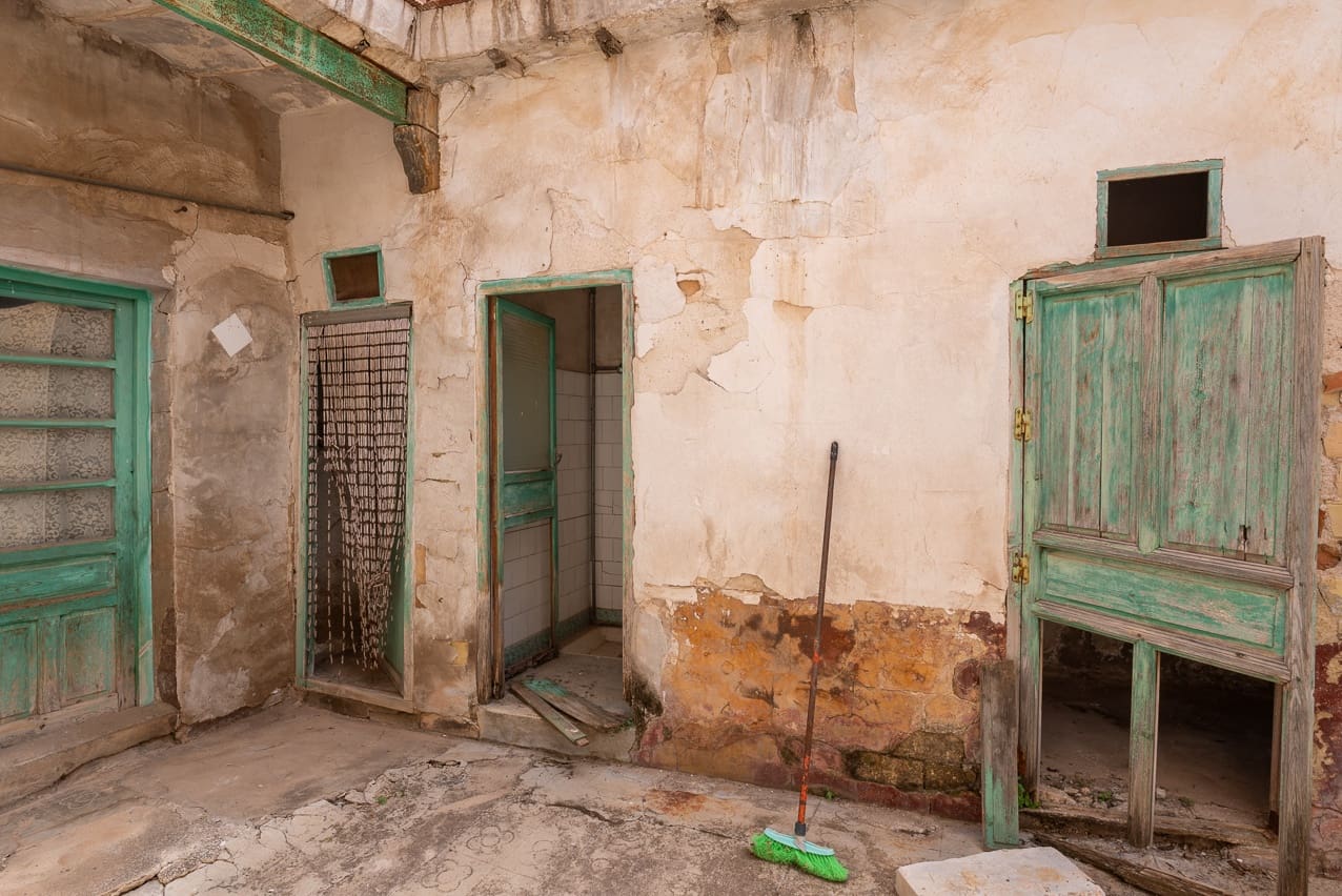 4 bedroom Townhouse for sale in Pinoso with pool - € 150,000 (Ref: 8406409)