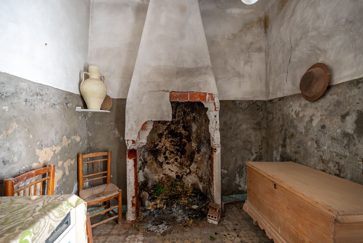 4 bedroom Townhouse for sale in Pinoso with pool - € 150,000 (Ref: 8406409)