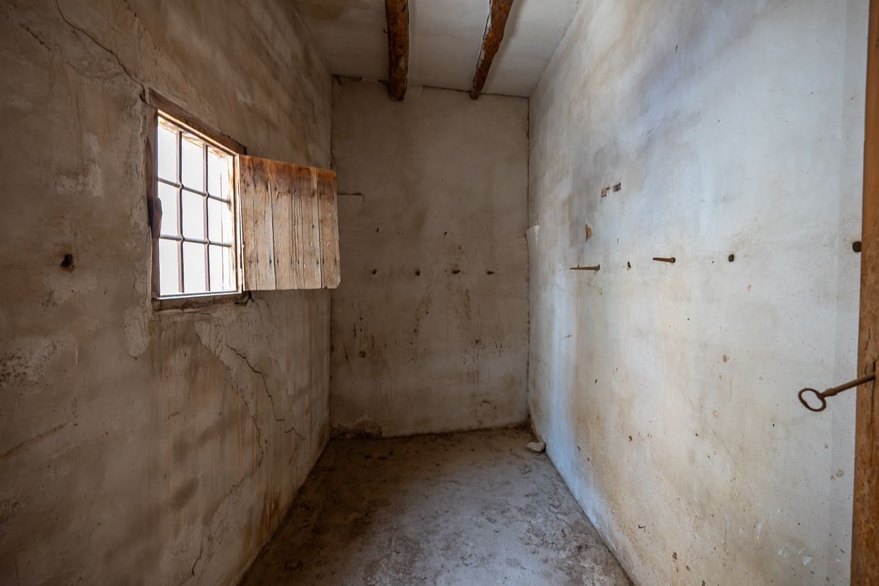 4 bedroom Townhouse for sale in Pinoso with pool - € 150,000 (Ref: 8406409)