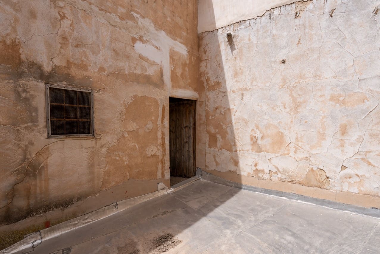 4 bedroom Townhouse for sale in Pinoso with pool - € 150,000 (Ref: 8406409)