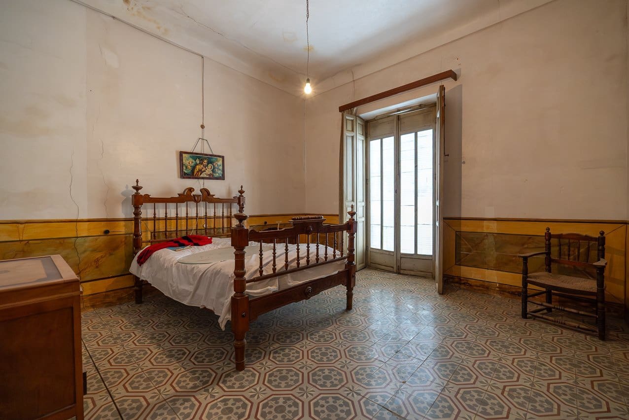 4 bedroom Townhouse for sale in Pinoso with pool - € 150,000 (Ref: 8406409)