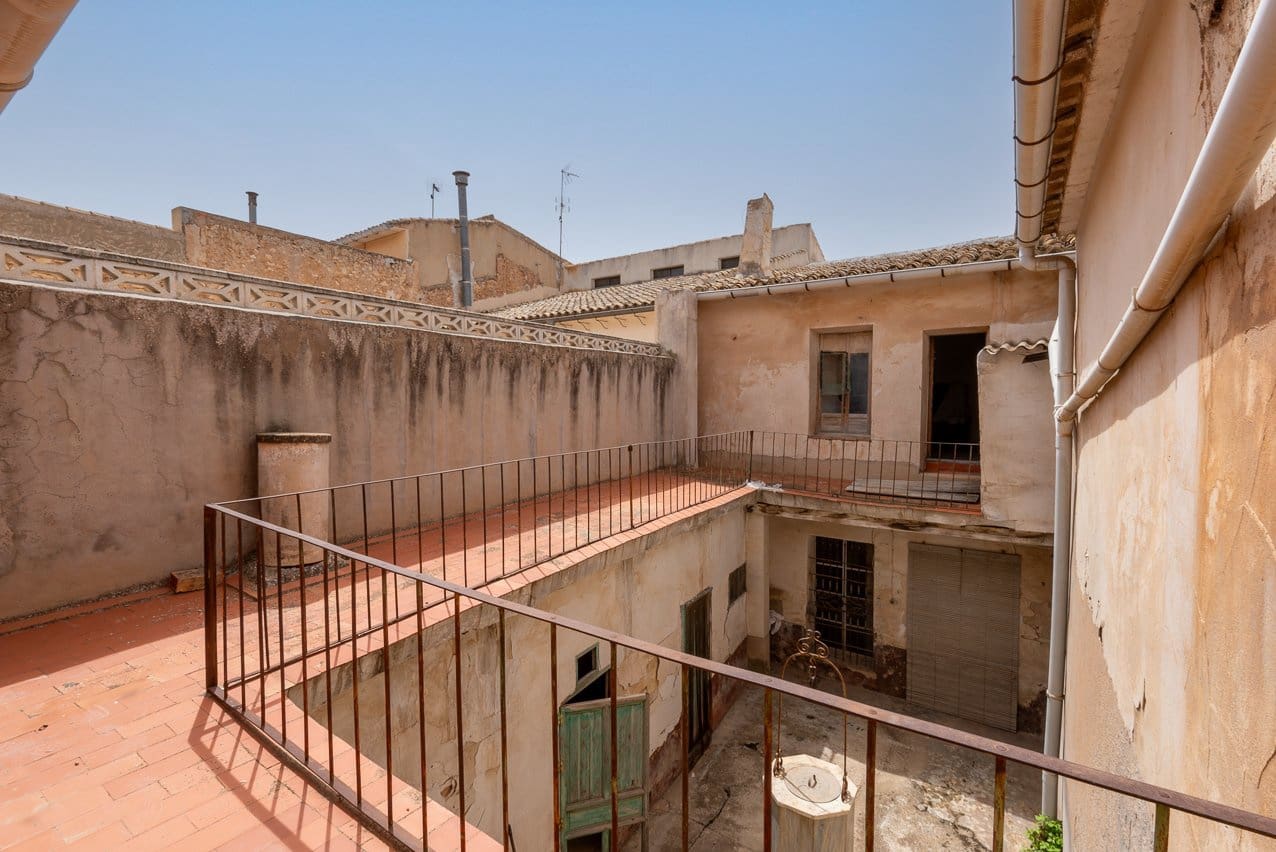 4 bedroom Townhouse for sale in Pinoso with pool - € 150,000 (Ref: 8406409)