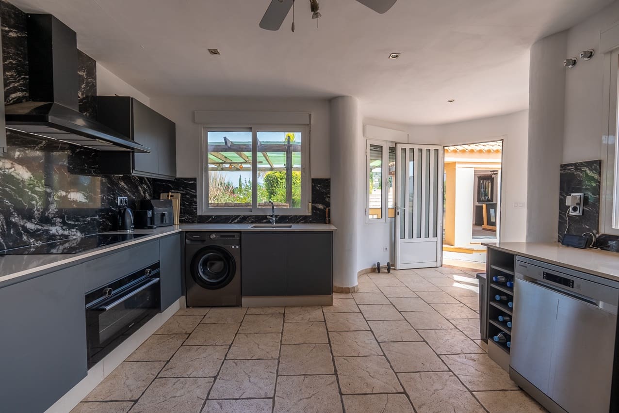 5 sypialnia Willa na sprzedaż w Elda z basenem - 449 500 € (Ref: 8408586)