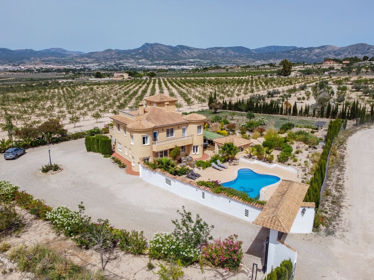 5 sypialnia Willa na sprzedaż w Elda z basenem - 449 500 € (Ref: 8408586)