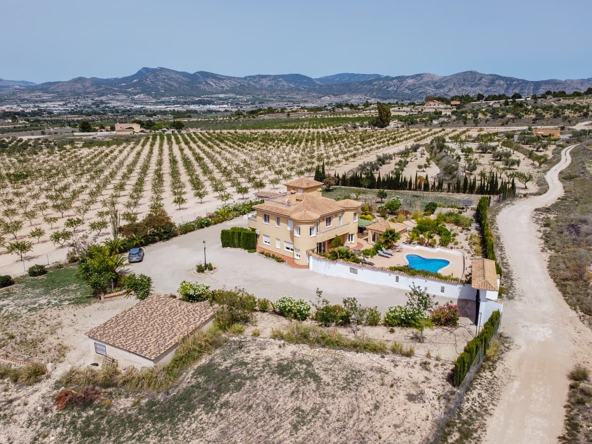 5 sypialnia Willa na sprzedaż w Elda z basenem - 449 500 € (Ref: 8408586)