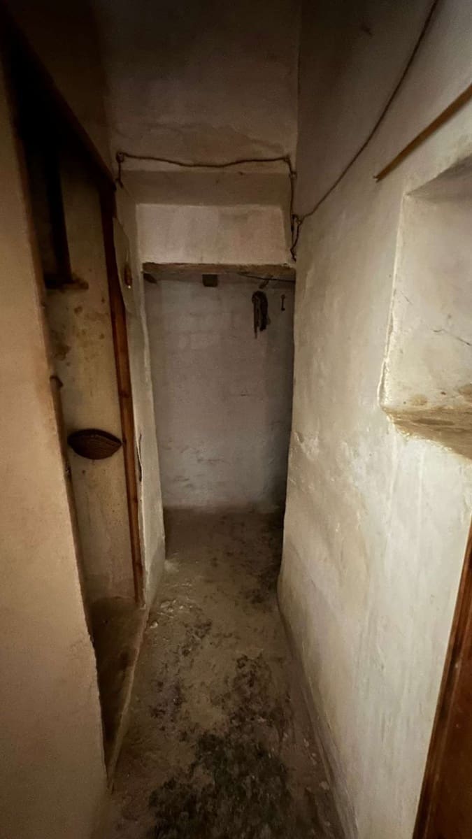 6 slaapkamer Finca/Landhuis te koop in L'Alguena / Alguenya met zwembad - € 60.000 (Ref: 8437943)