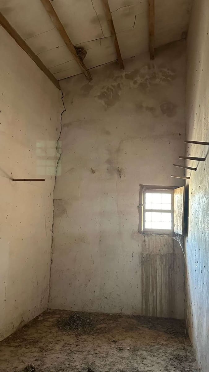 6 slaapkamer Finca/Landhuis te koop in L'Alguena / Alguenya met zwembad - € 60.000 (Ref: 8437943)