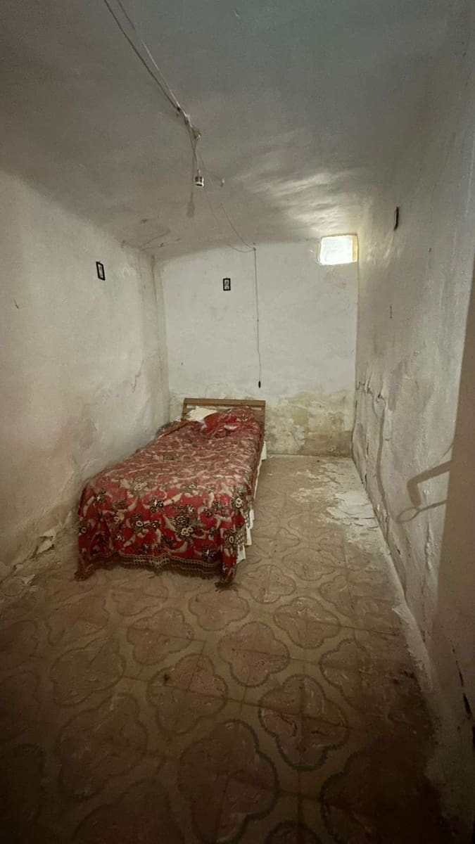 6 slaapkamer Finca/Landhuis te koop in L'Alguena / Alguenya met zwembad - € 60.000 (Ref: 8437943)