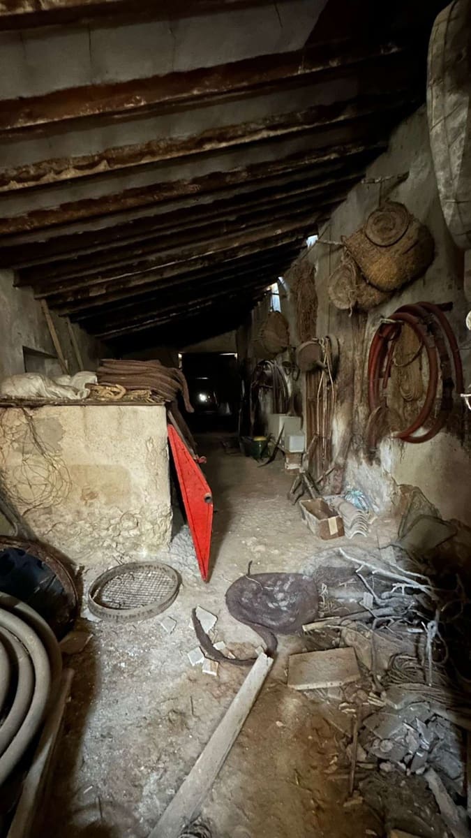 6 slaapkamer Finca/Landhuis te koop in L'Alguena / Alguenya met zwembad - € 60.000 (Ref: 8437943)