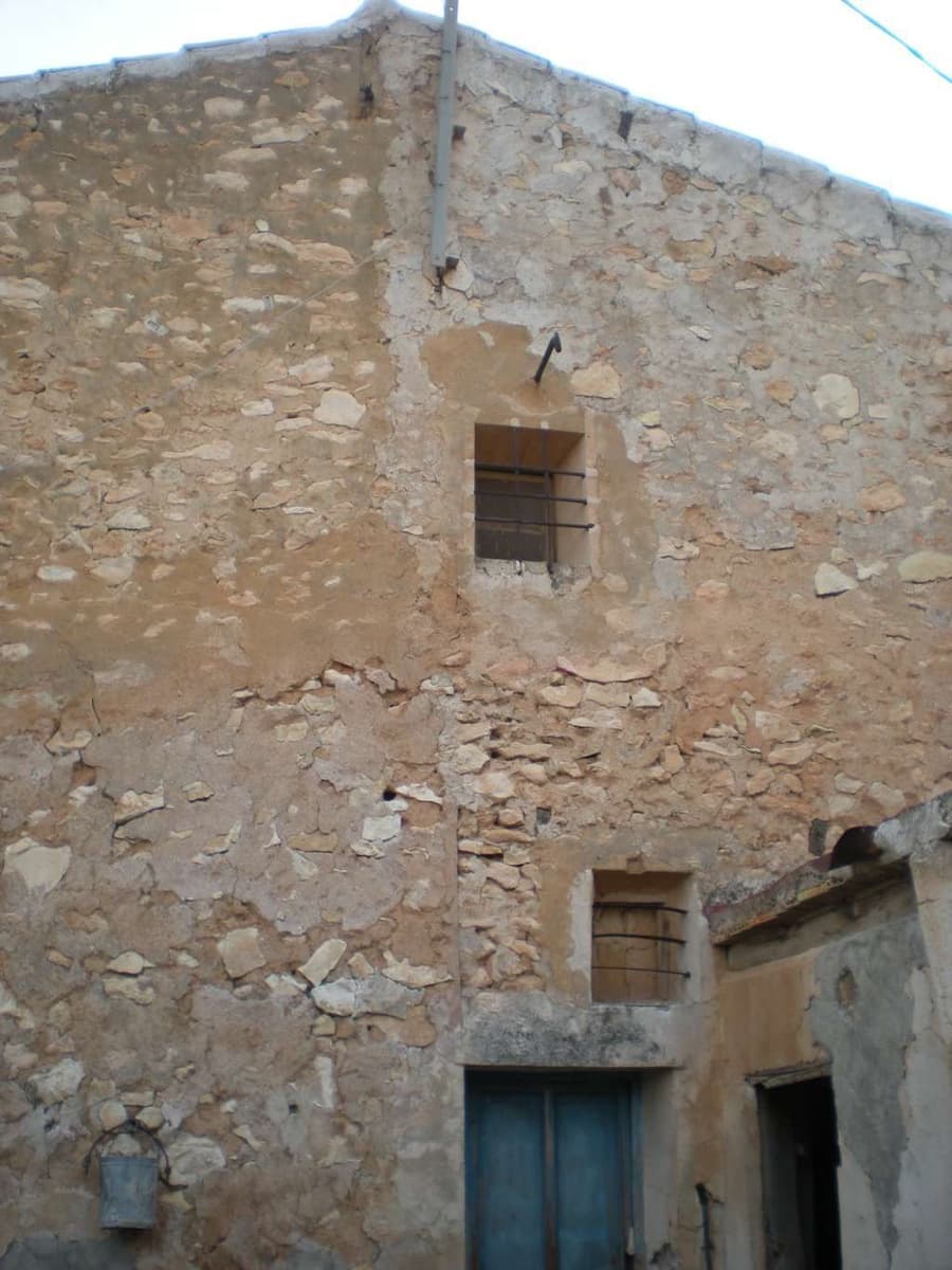 6 slaapkamer Finca/Landhuis te koop in L'Alguena / Alguenya met zwembad - € 60.000 (Ref: 8437943)