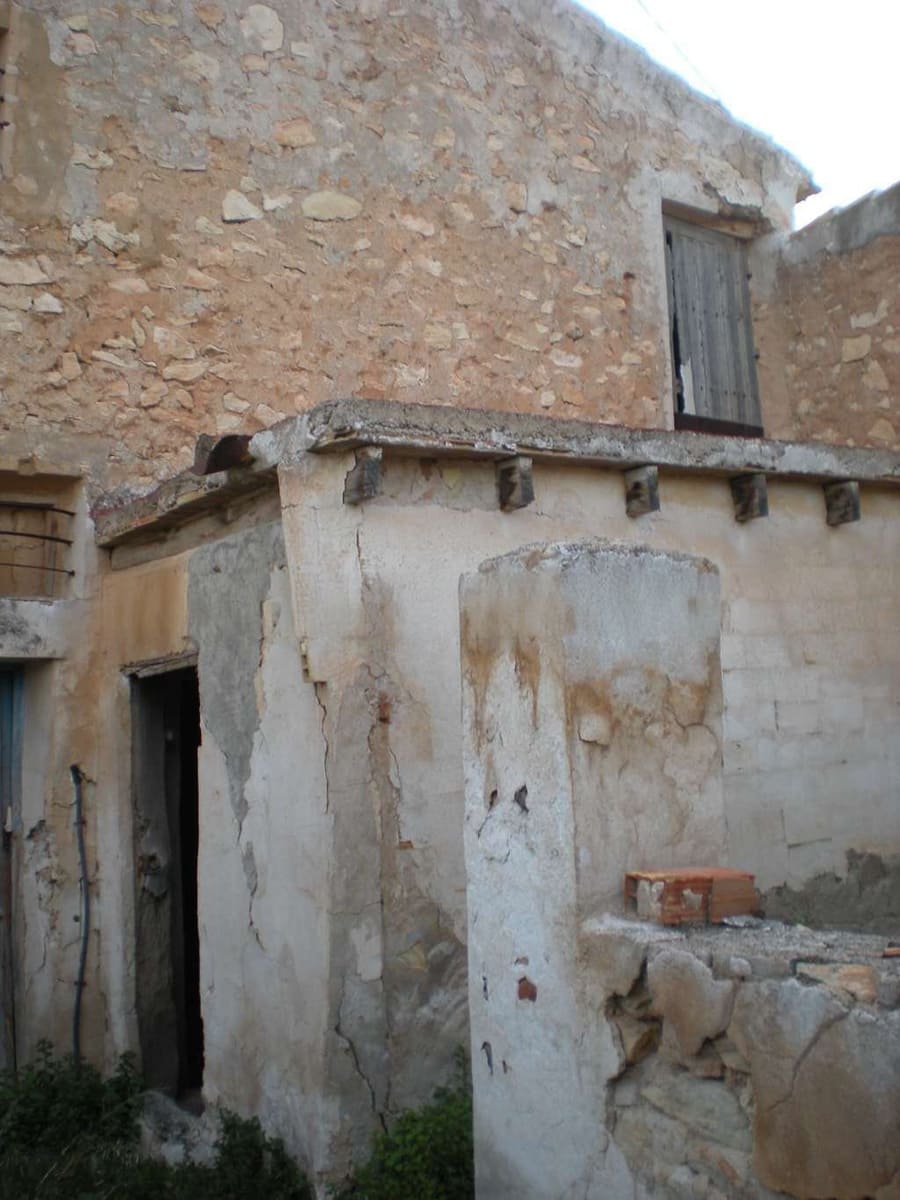 6 Zimmer Finca/Landgut zu verkaufen in L'Alguena / Alguenya mit Pool - 60.000 € (Ref: 8437943)