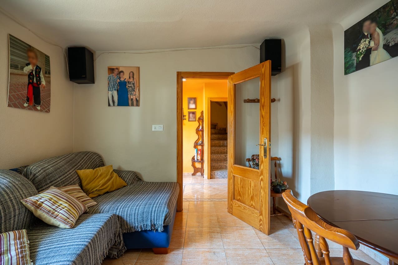 5 soveværelse Finca/Landehus til salg i Casas del Senor med swimmingpool - € 125.000 (Ref: 8449376)