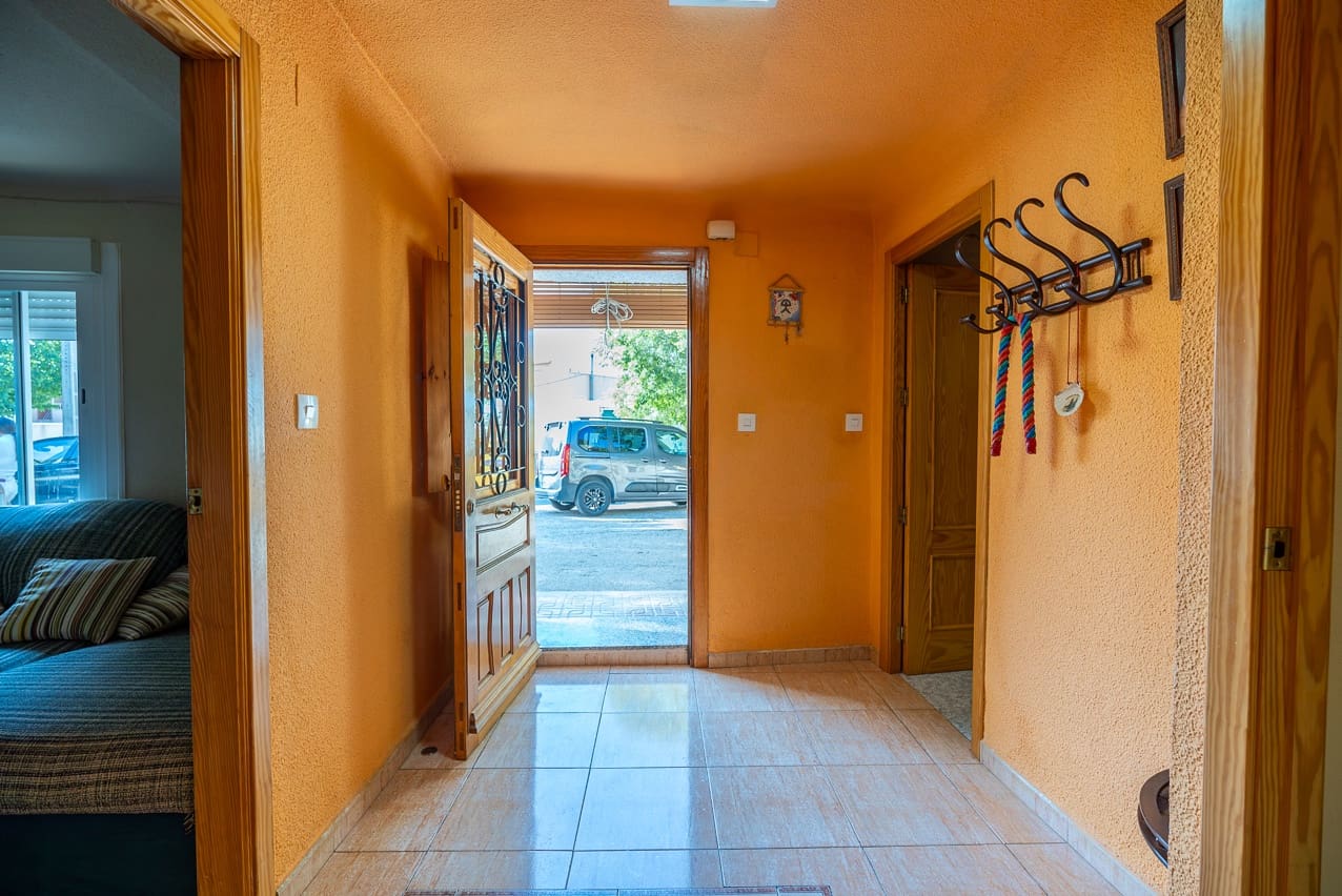 5 soveværelse Finca/Landehus til salg i Casas del Senor med swimmingpool - € 125.000 (Ref: 8449376)