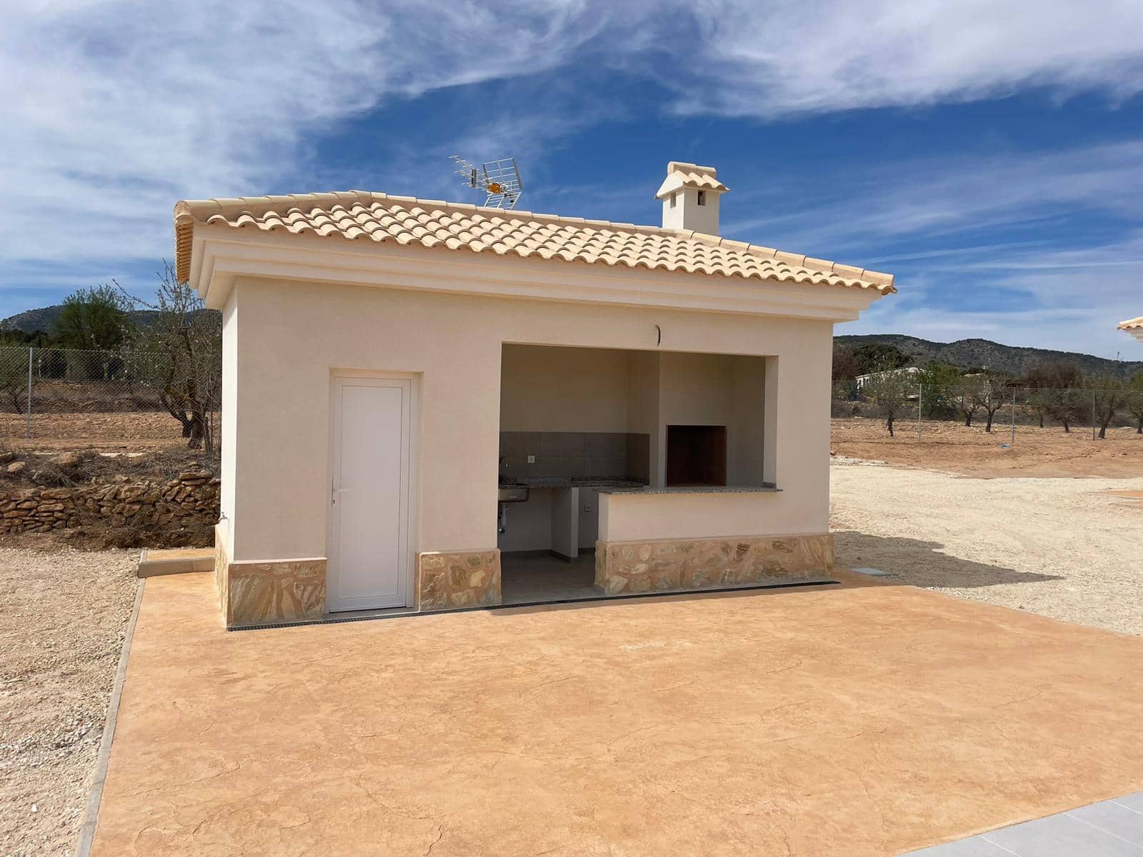 6 bedroom Villa for sale in Pinoso with pool - € 487,000 (Ref: 8463080)