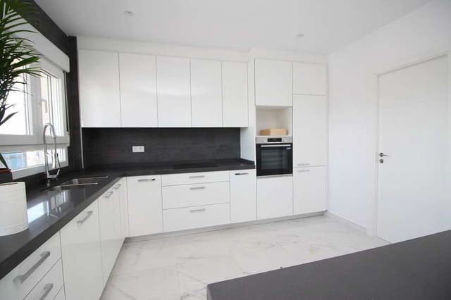 6 slaapkamer Villa te koop in Pinoso met zwembad - € 547.000 (Ref: 8463080)