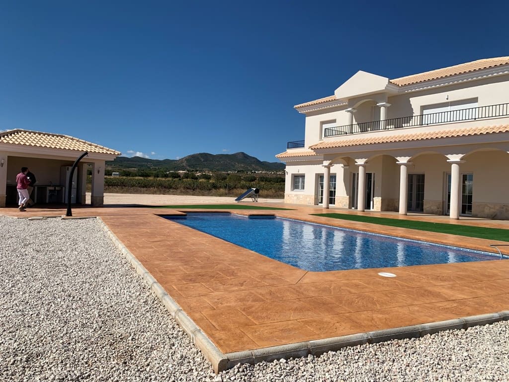 5 soverom Villa til salgs i Pinoso med svømmebasseng - € 454 000 (Ref: 8463081)