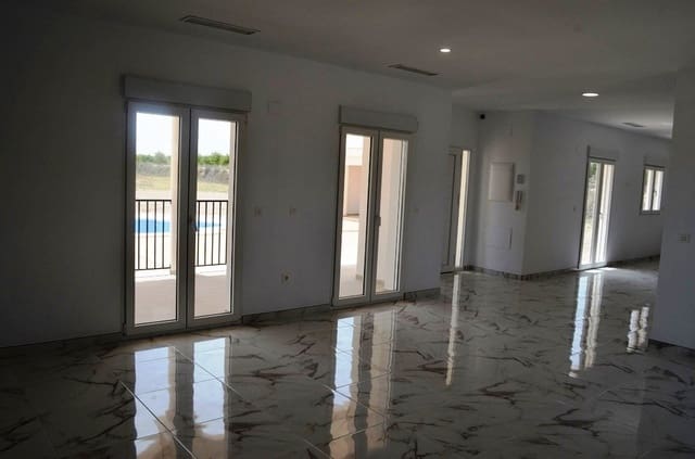 5 sovrum Villa till salu i Pinoso med pool - 505 000 € (Ref: 8463081)