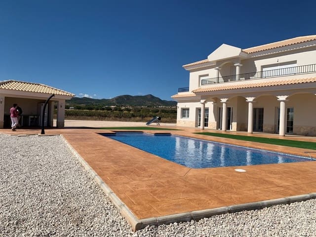 5 sovrum Villa till salu i Pinoso med pool - 505 000 € (Ref: 8463081)