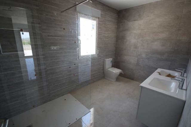 4 quarto Moradia para venda em Pinoso com piscina - 491 000 € (Ref: 8463082)