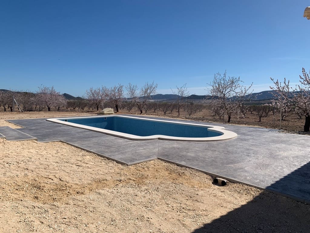 4 bedroom Villa for sale in Pinoso with pool - € 401,000 (Ref: 8463083)