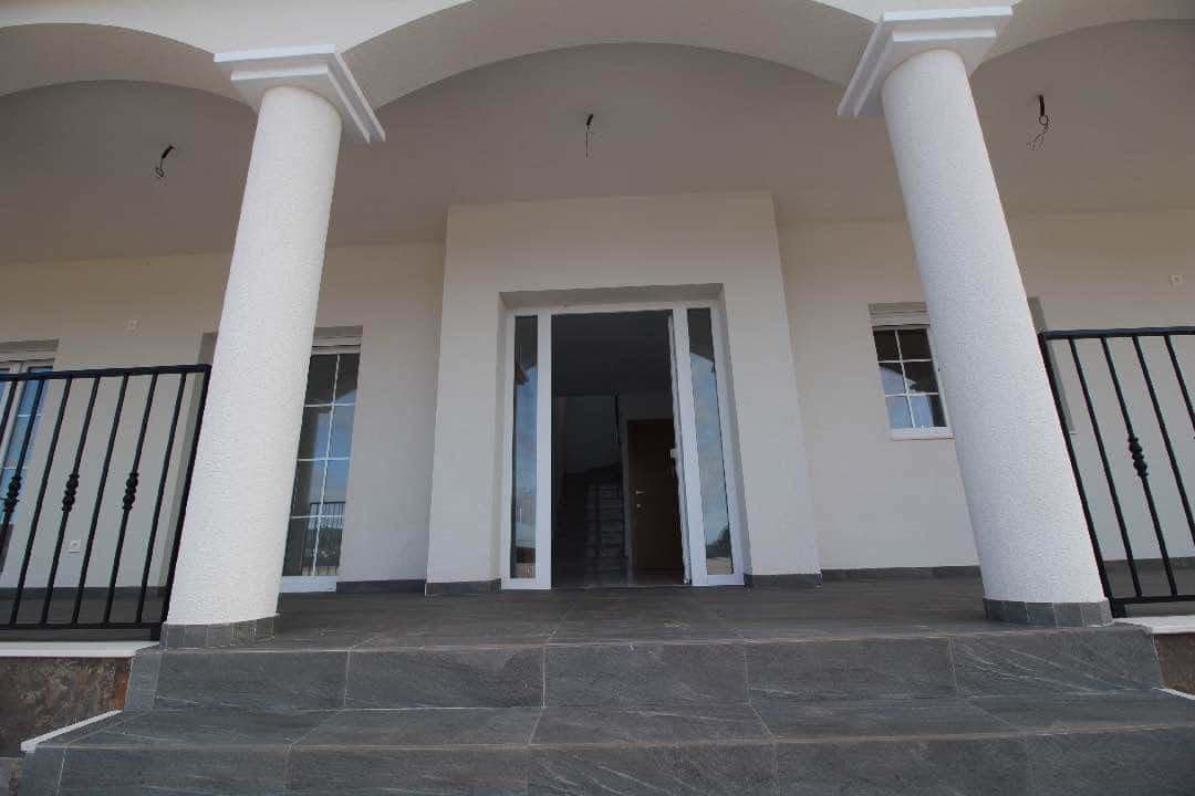 4 bedroom Villa for sale in Pinoso with pool - € 401,000 (Ref: 8463083)