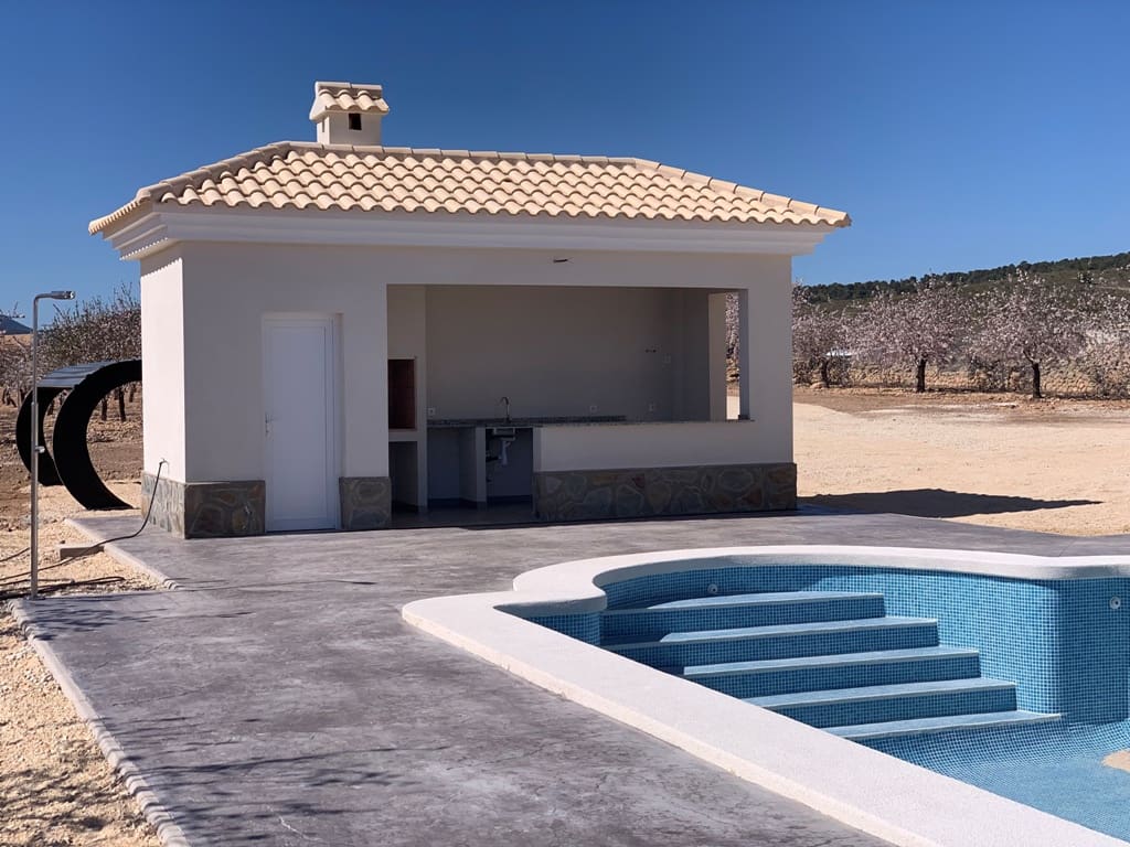 4 bedroom Villa for sale in Pinoso with pool - € 401,000 (Ref: 8463083)